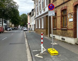 Absolutes Halteverbot auf der Hermannstraße wegen Markierungsarbeiten im Juli 2025