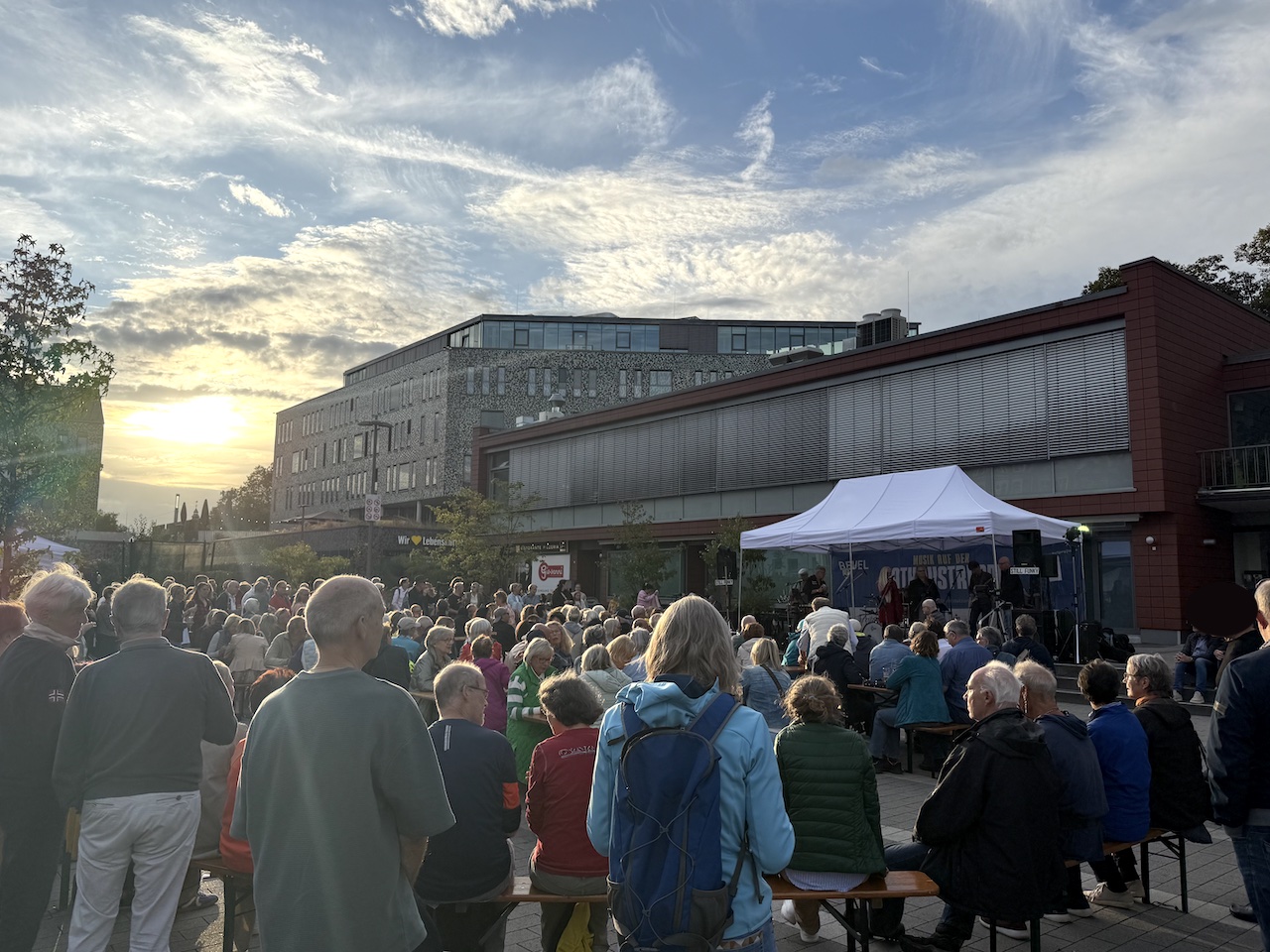 Musik-auf-der-Rathaustreppe-2026-09-17